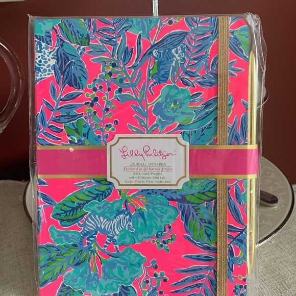 NWT Lilly Pulitzer Journal with Gold Pen Featured in Lil Earned Stripes - Picture 2 of 7